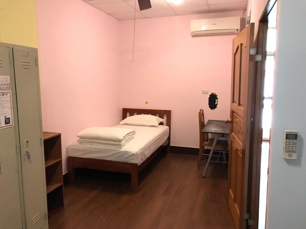 Handy Hostel Hualien City Exterior photo